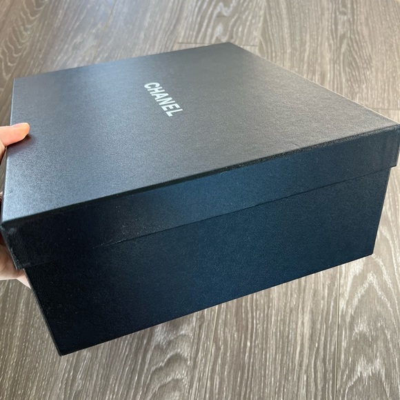 Chanel Box - Picture 8 of 8